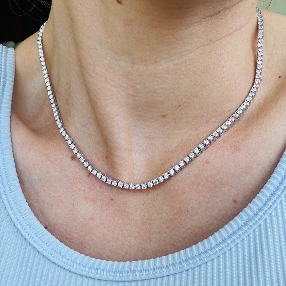 Elegant Silver Necklace